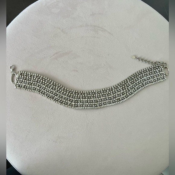 Metal Bib/choker necklace. - Picture 3 of 4